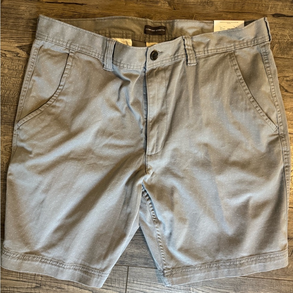 Men’s shorts- flat front